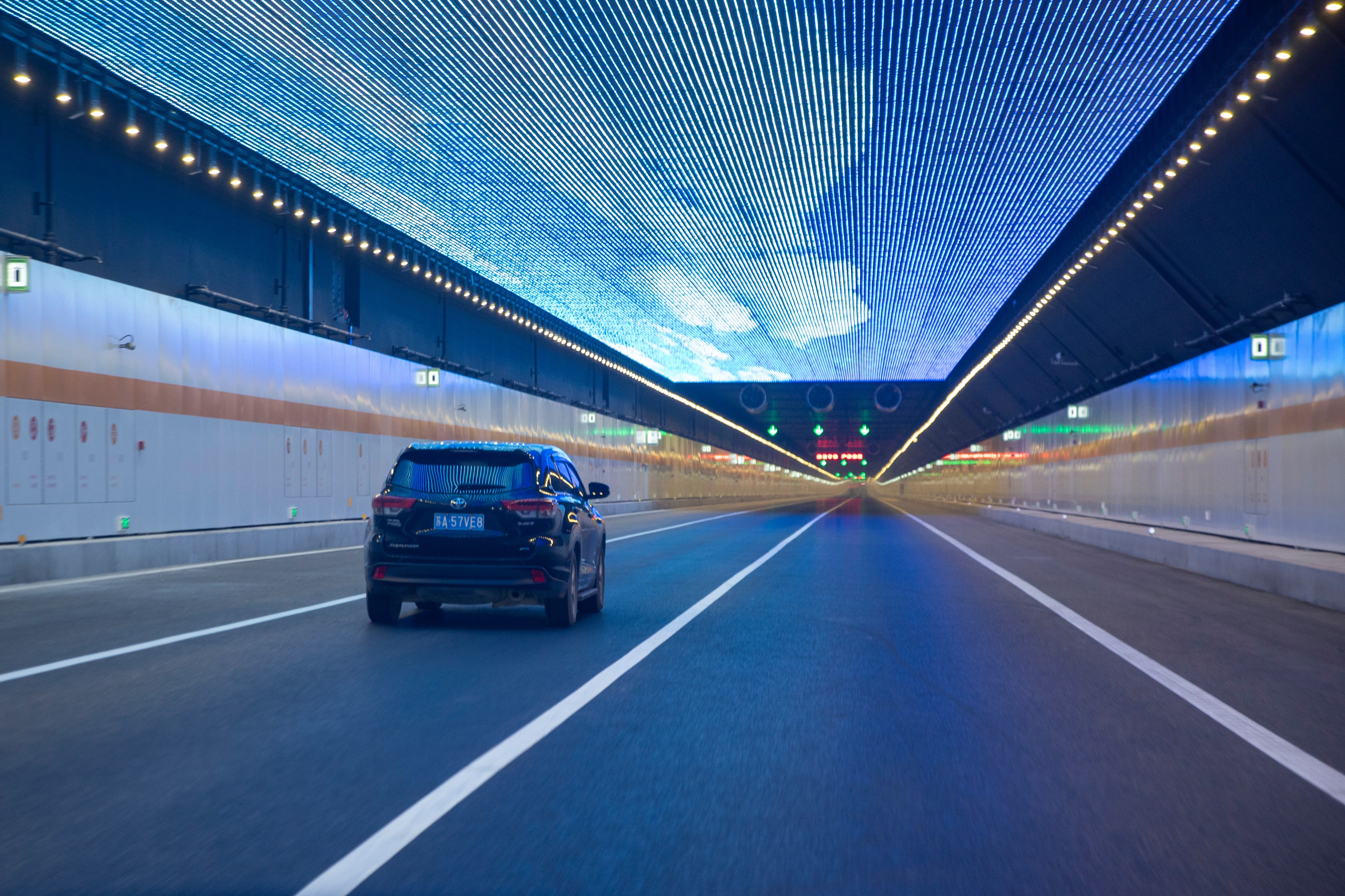 China a inaugurat o autostradă subacvatică, construită în 4 ani