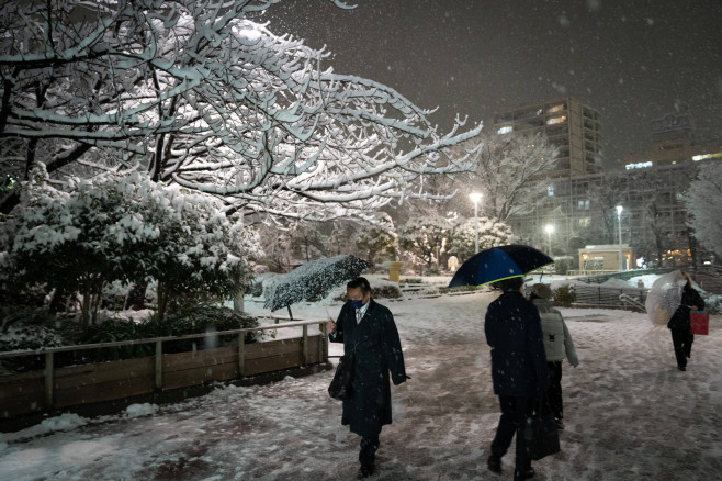 JPN : Heavy snowfall warning in Tokyo