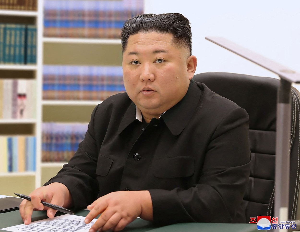 Kim Jong Un i-a scris lui Vladimir Putin