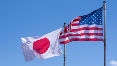 steagurile japoniei și SUA