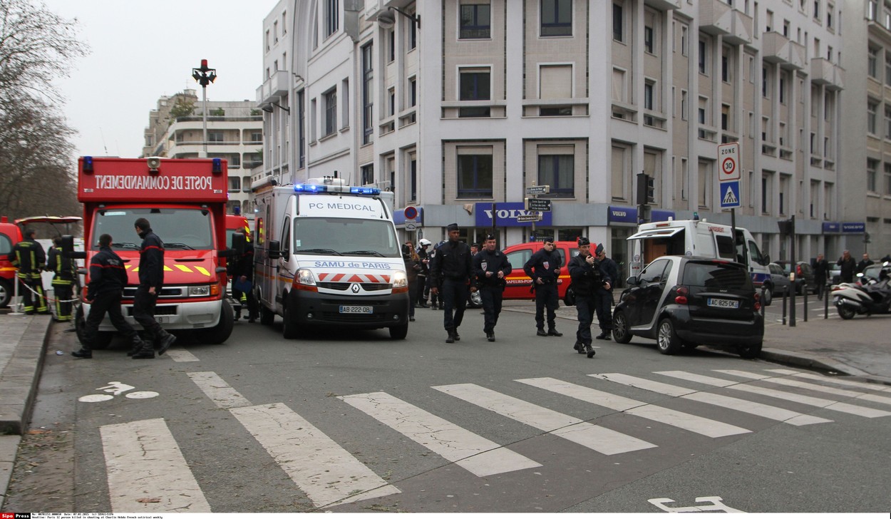 Atac armat în apropiere de Paris: un mort și 10 răniți. Suspectul a fost prins