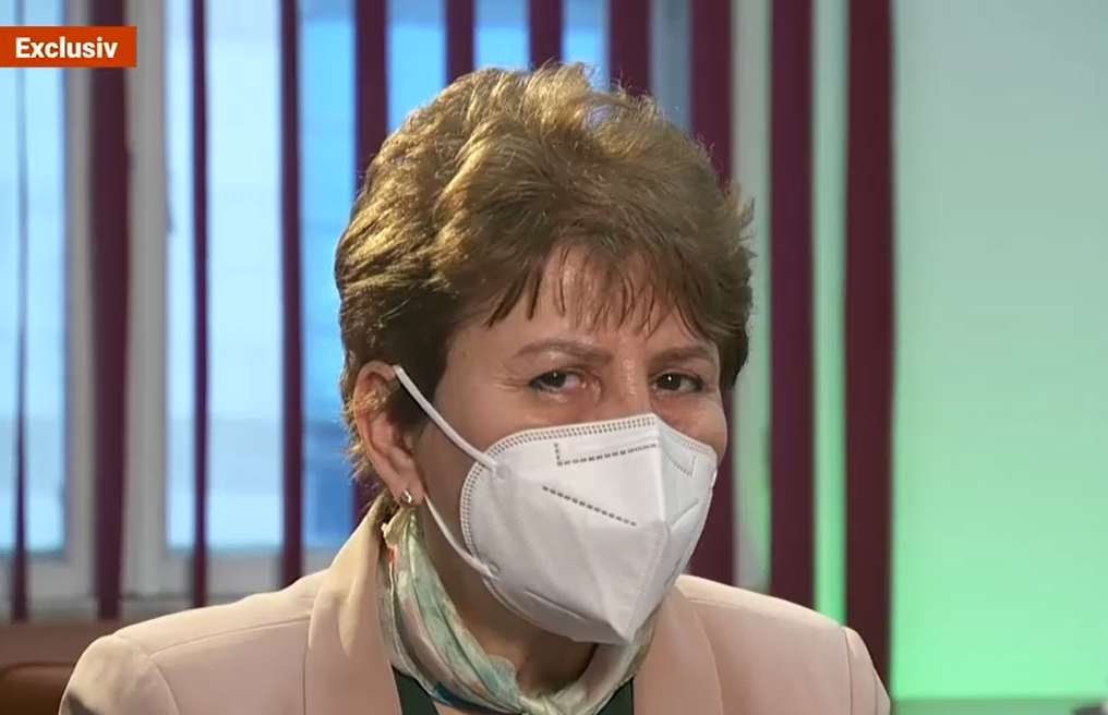 Se scurtează perioada de izolare pentru românii infectați cu COVID. Adriana Pistol: 7 zile pentru vaccinați, 10 zile pentru nevaccinați