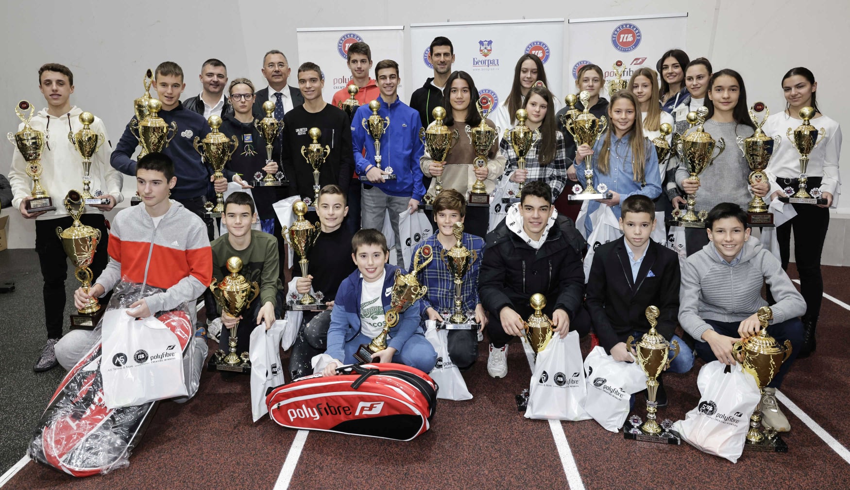 Djokovic spune că știa că are COVID-19 cu o zi înainte de a participa la un eveniment pentru copii, fără mască