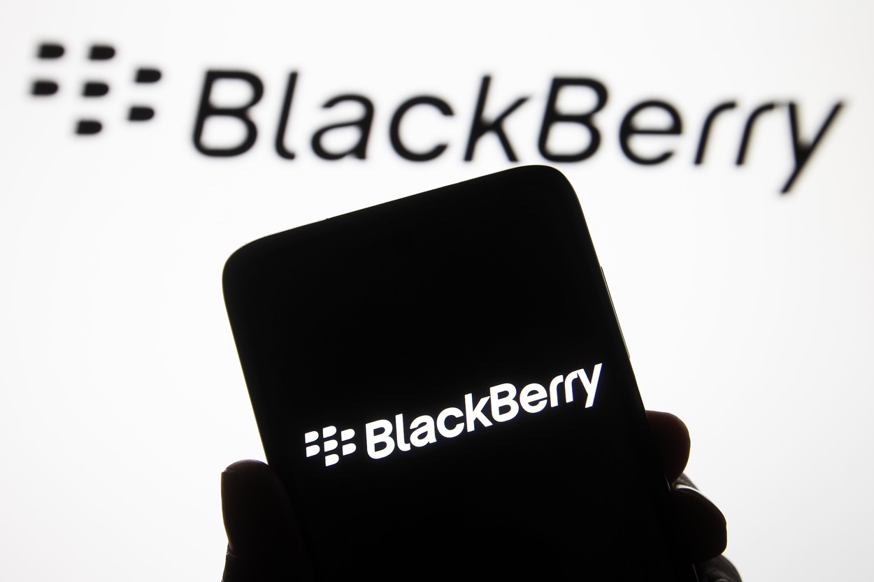 Telefoanele BlackBerry clasice nu vor mai funcţiona din 4 ianuarie