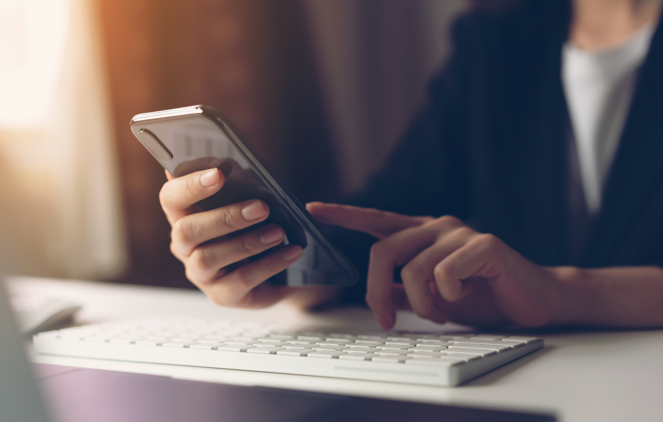 Un nou regulament UE a intrat în vigoare. Ce trebuie să știe cei care cumpără conținut sau servicii digitale defectuoase