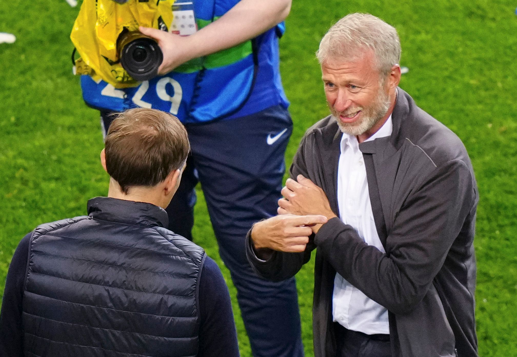 Autoritățile portugheze investighează acordarea cetățeniei lui Roman Abramovich în baza unei legi controversate