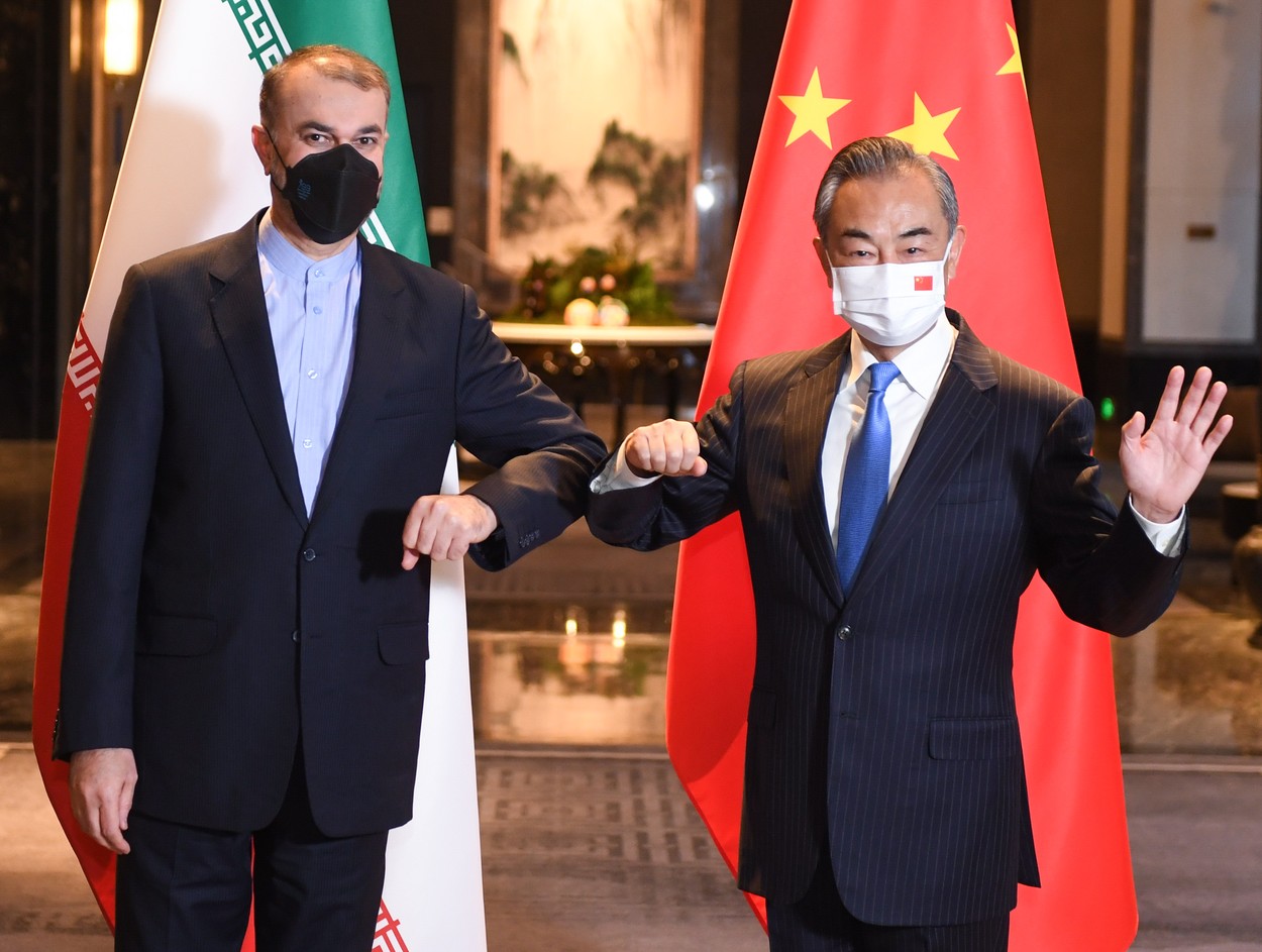 China și Iranul strâng legăturile și pun în aplicare un acord strategic. Ce prevede acest parteneriat întărit rămâne secret