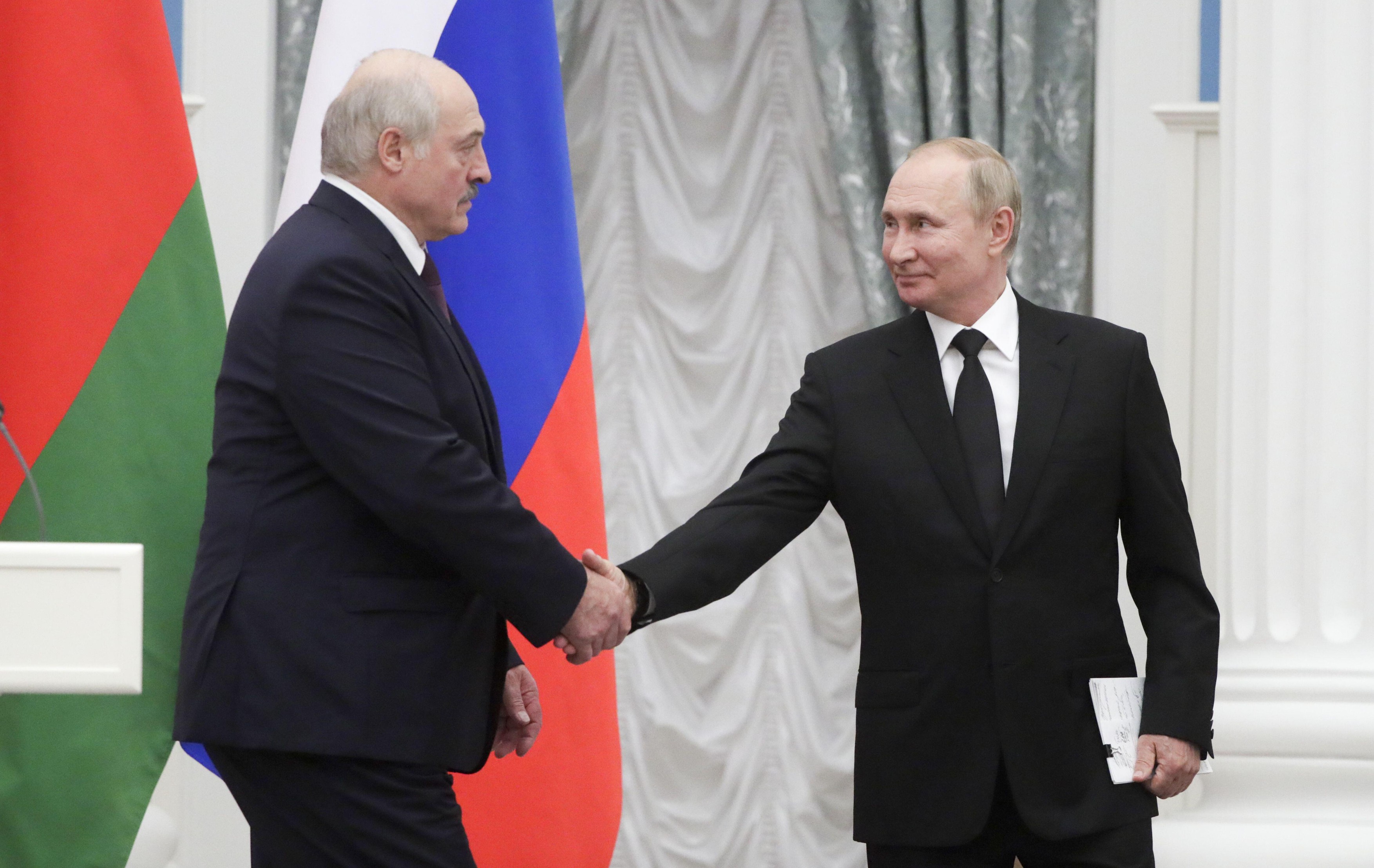 Rusia și Belarus vor organiza exerciții militare comune în februarie. Scopul: formularea unui plan de confruntare a țărilor vecine