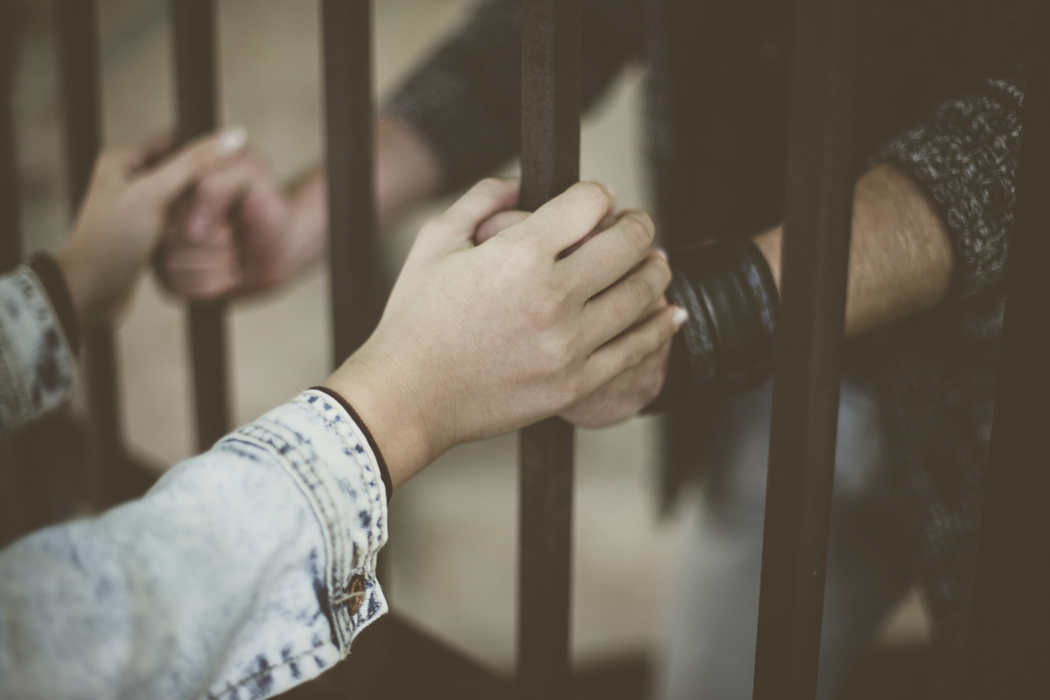 Povestea tristă a cuplului condamnat pentru o crimă pe care nu a comis-o. După 27 de ani, ea a fost eliberată, dar el a murit în celulă