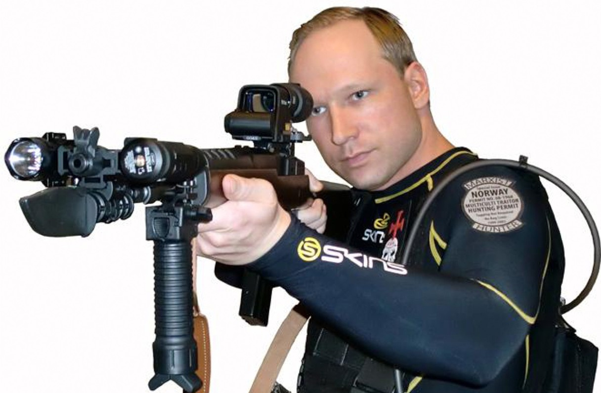 Anders Breivik, autorul atacului din Norvegia cu 77 de morți, cere să fie eliberat condiționat după doar 10 ani de închisoare