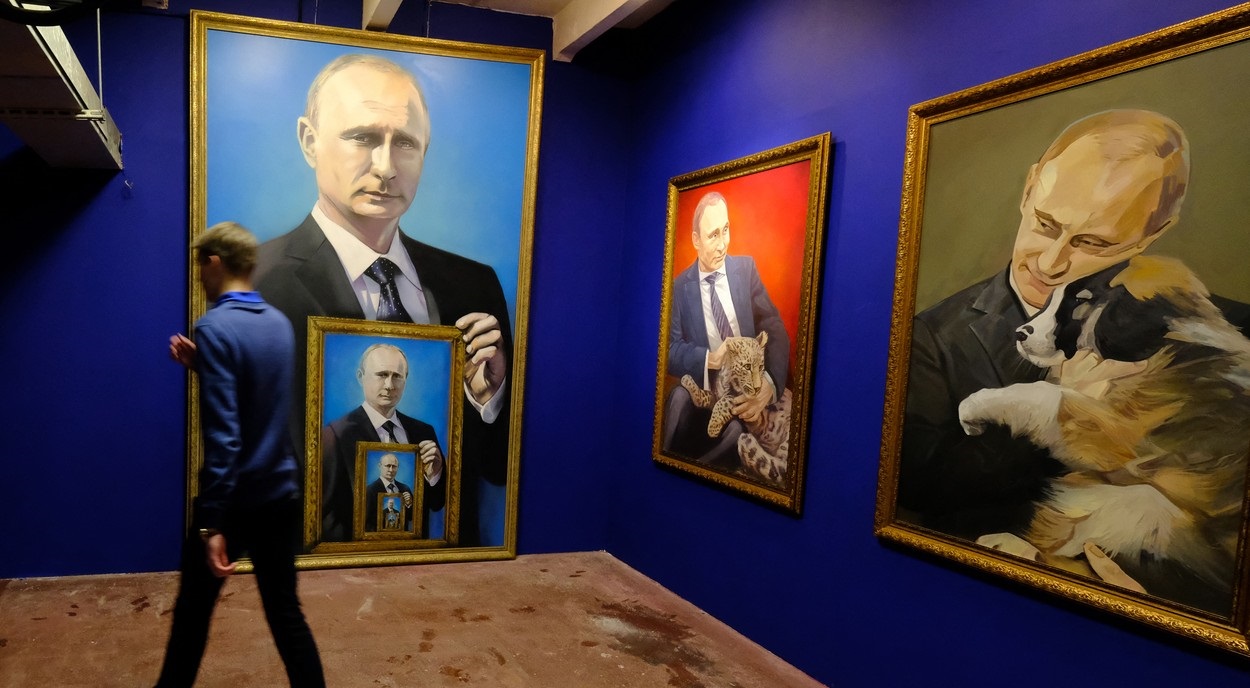 CEDO: Rusia a încălcat libertatea de exprimare a unui tânăr care a fost condamnat la închisoare după ce a scuipat portretul lui Putin