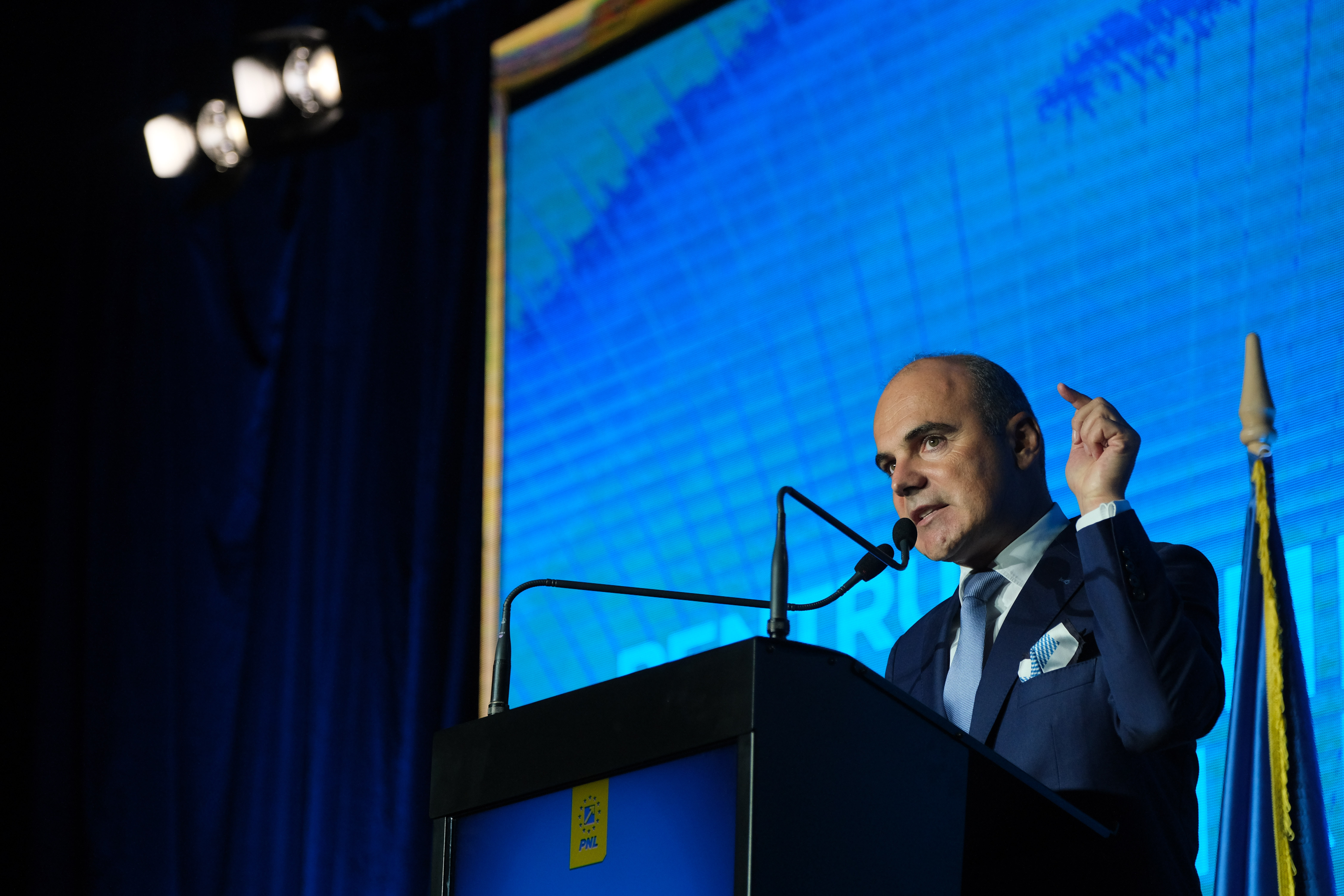 Rareș Bogdan spune că PNL ar putea obține la alegerile din 2024 între 33% și 36%