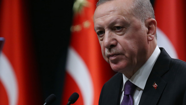 Sondaje: Popularitatea lui Erdogan, afectată de problemele economice ale Turciei