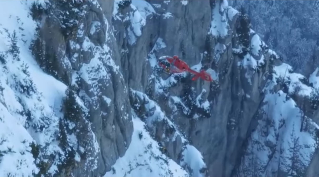 O alpinistă din Brașov a murit de ziua ei, în munții Bucegi. Trupul ei a fost localizat, dar nu a putut fi recuperat