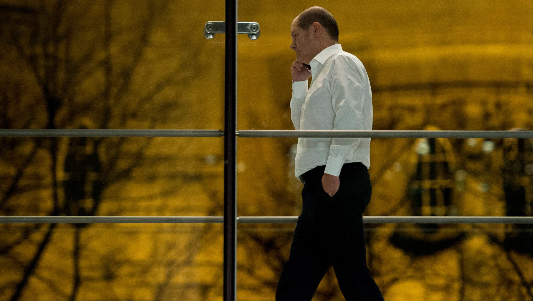 Cancelarul german Olaf Scholz a fost urmărit în tinerețe de STASI, poliția politică din Germania de Est