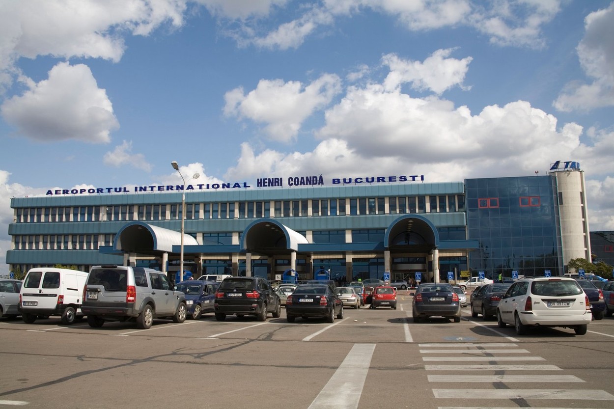 O nouă linie de autobuze ultramoderne va face legătura între Aeroportul Henri Coandă şi Piaţa Unirii, cu număr redus de staţii