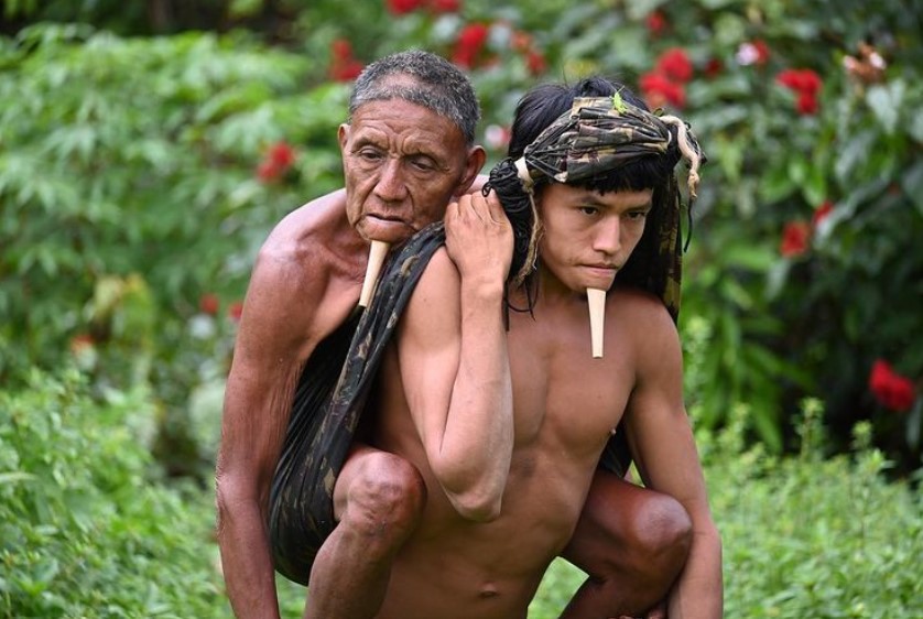 Povestea emoționantă din spatele unei fotografii surprinse în Amazon, care a devenit virală