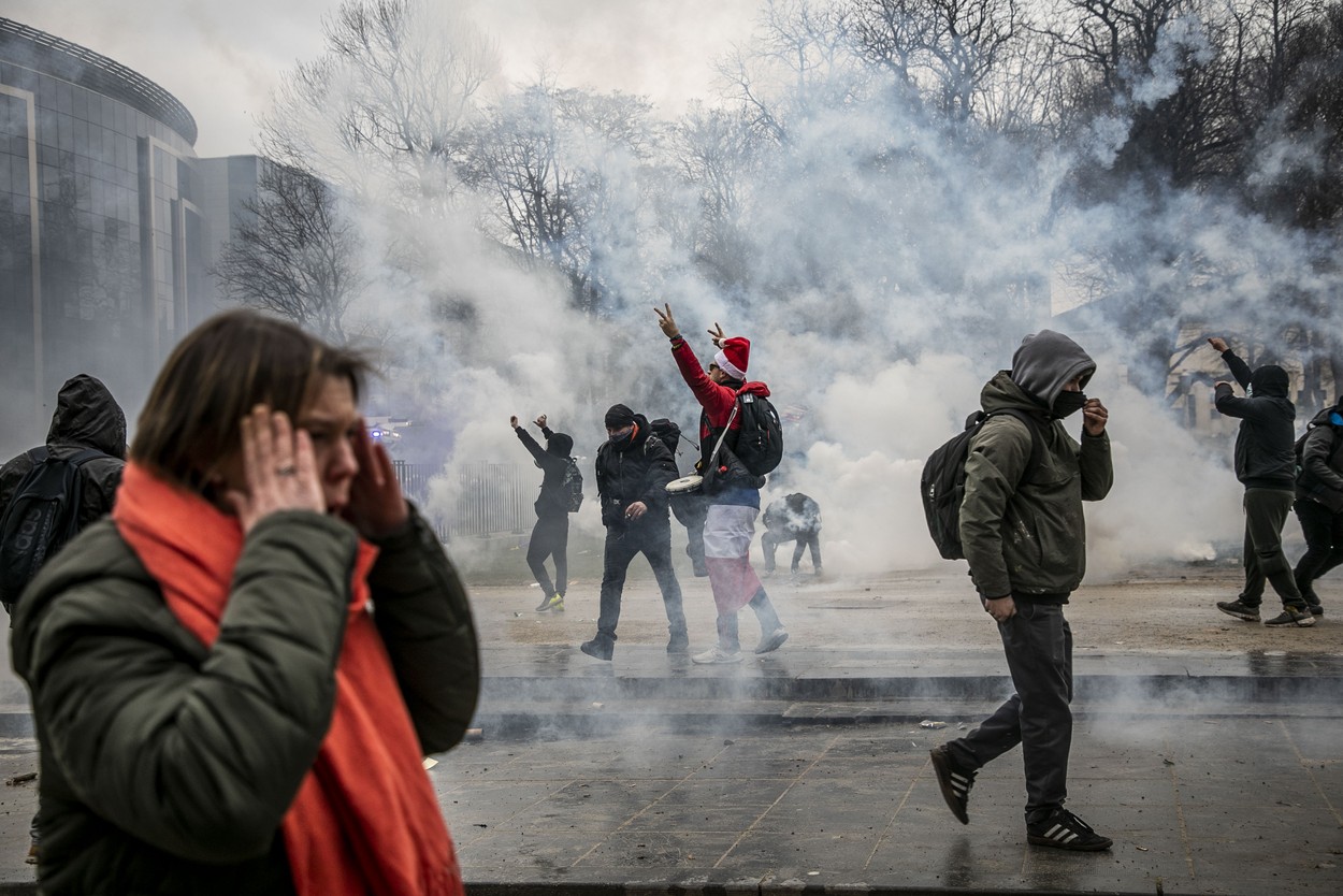VIDEO// Proteste violente în Belgia, în apropierea instituțiilor europene: Mai multe clădiri, vandalizate de manifestanți 3 Brussels European Demonstration For Democracy, Brussels, Belgium - 23 Jan 2022