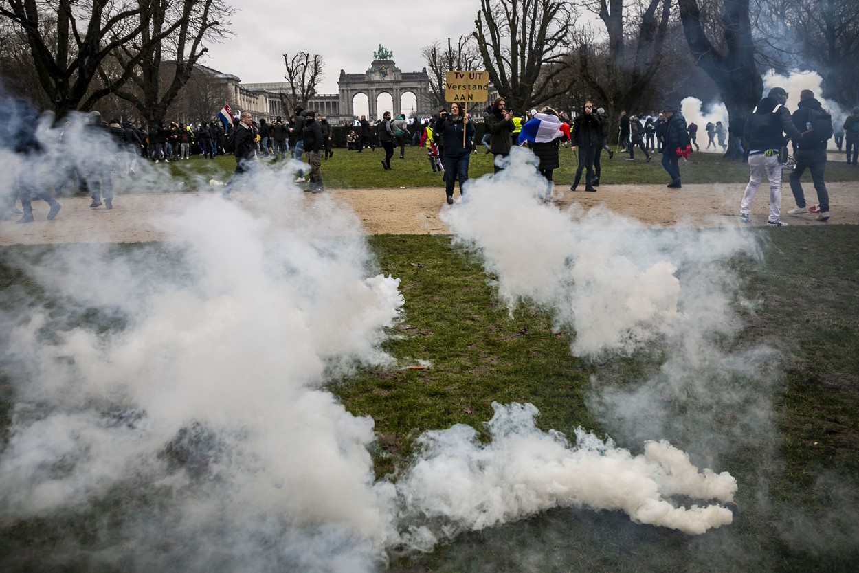 VIDEO// Proteste violente în Belgia, în apropierea instituțiilor europene: Mai multe clădiri, vandalizate de manifestanți 5 Brussels European Demonstration For Democracy, Brussels, Belgium - 23 Jan 2022