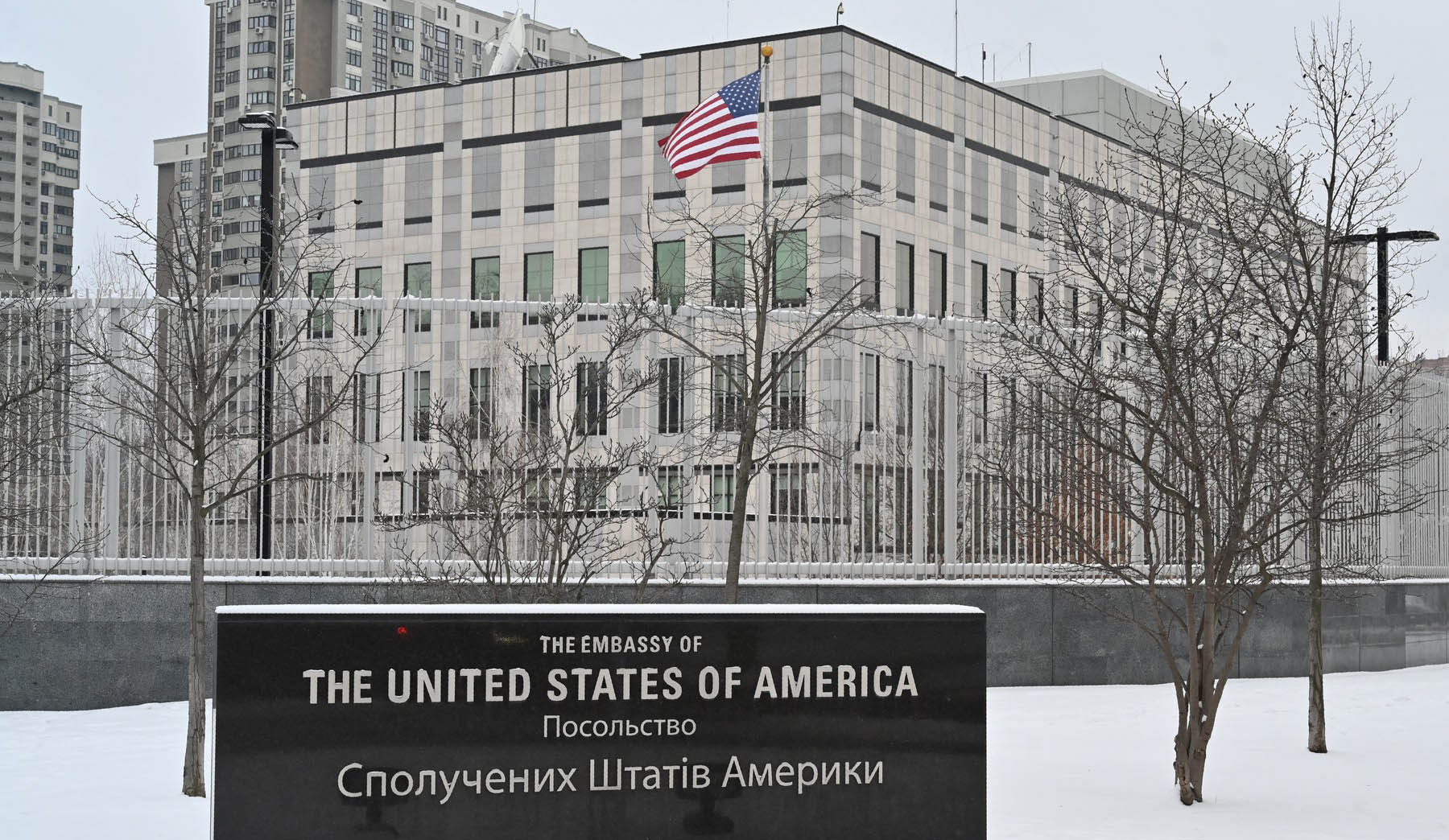 Ambasada SUA în Ucraina îi îndeamnă pe americani să părăsească țara din cauza „amenințării crescute” de acțiune militară a Rusiei