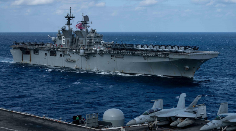 SUA și Japonia au organizat exerciții militare navale comune în Marea Filipinelor pentru a trimite un mesaj Chinei