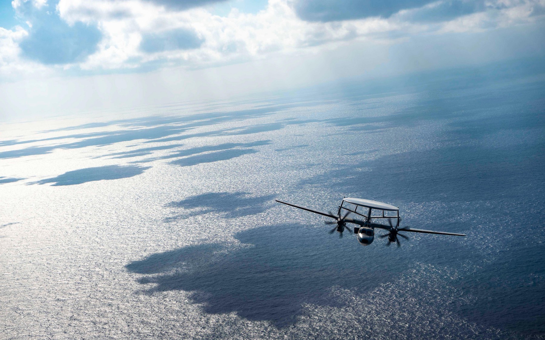 SUA și Japonia au organizat exerciții militare navale comune în Marea Filipinelor pentru a trimite un mesaj Chinei