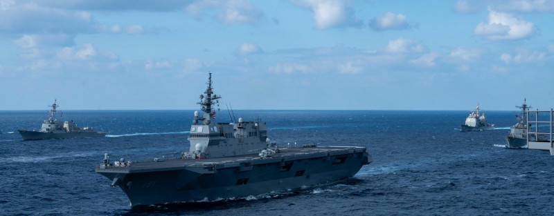 SUA și Japonia au organizat exerciții militare navale comune în Marea Filipinelor pentru a trimite un mesaj Chinei