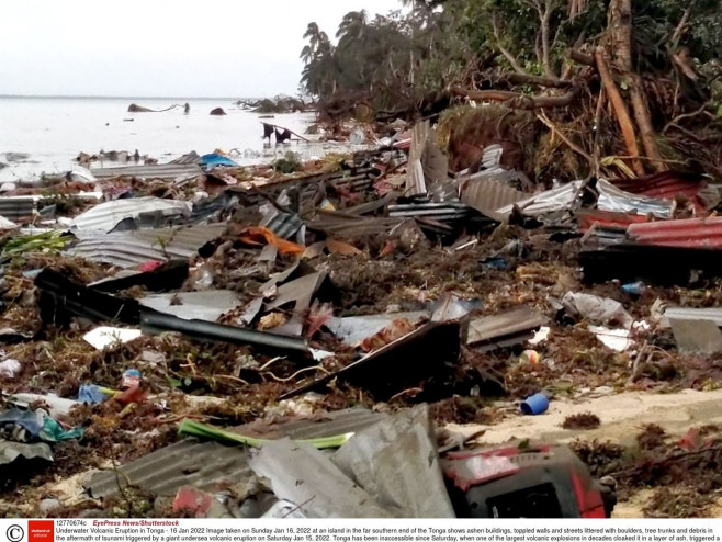 Erupția vulcanică subacvatică din Tonga