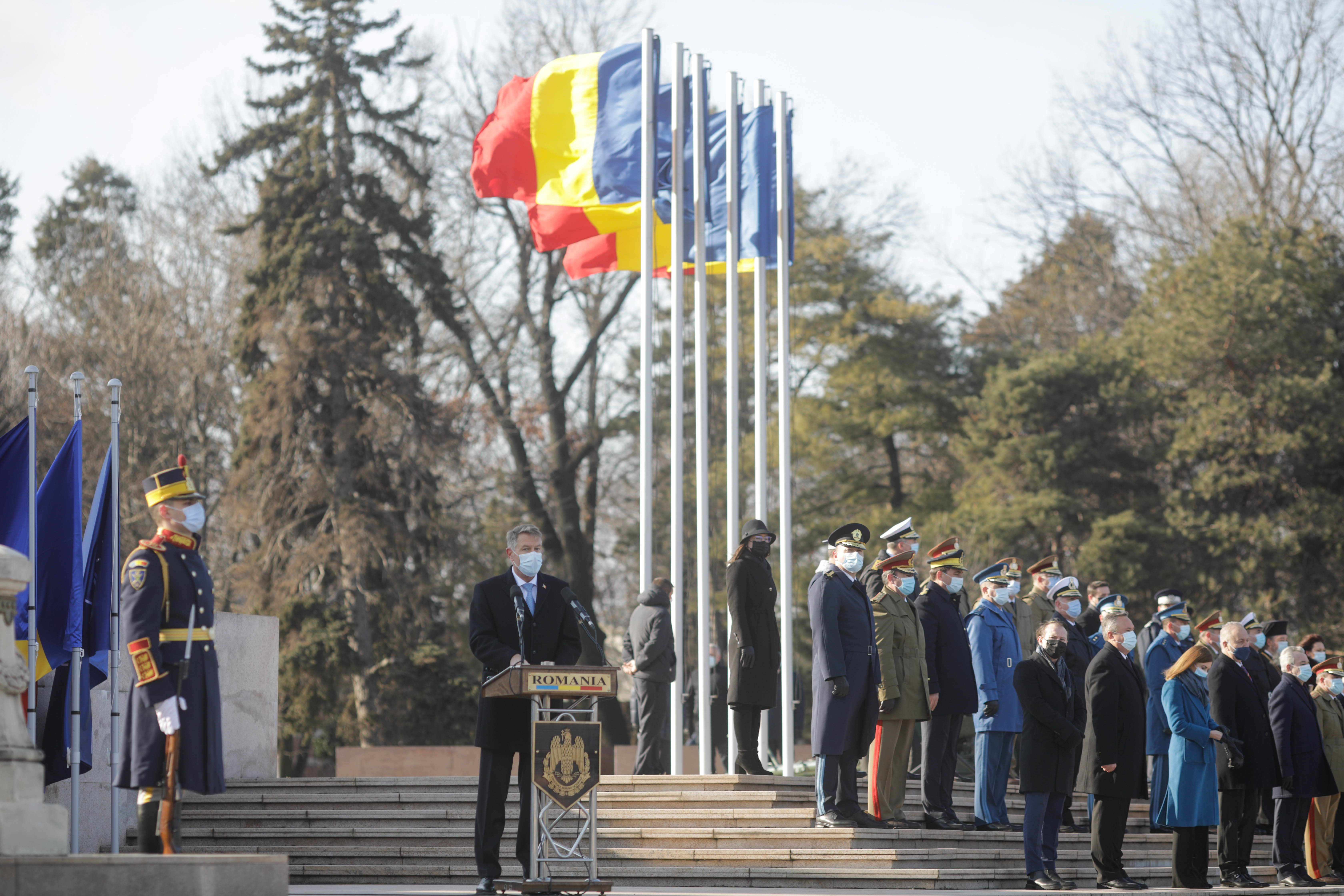 Klaus Iohannis: Trăim vremuri marcate de numeroase provocări, să prețuim lucrurile care ne unesc
