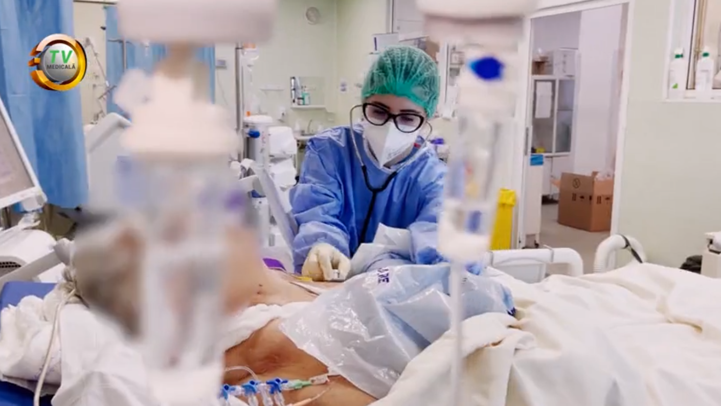 RoVaccinare: Minunea din ATI. O femeie care a stat intubată două luni cu COVID-19 a născut o fetiță sănătoasă
