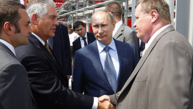 Vladimir Putin se întâlnește cu reprezentanți ai companiilor energetice Exxon și Rosneft