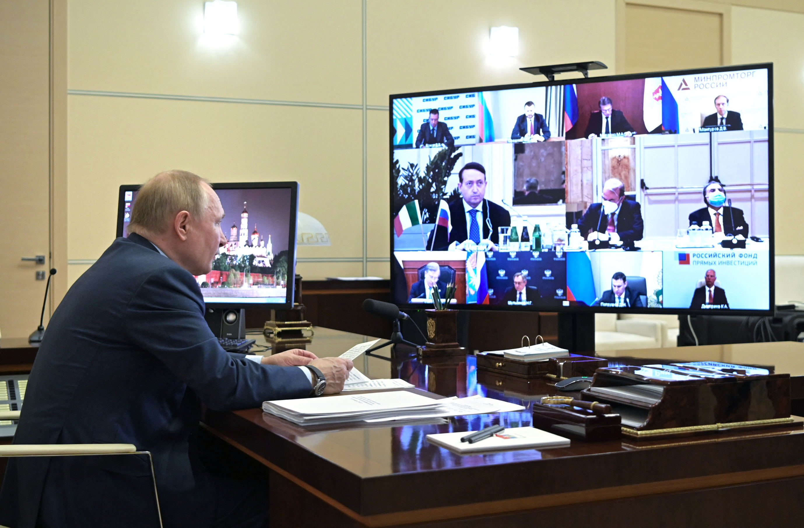 Putin a discutat cu liderii de afaceri din Italia și a subliniat că grupurile energetice au contracte pe termen lung cu Gazprom