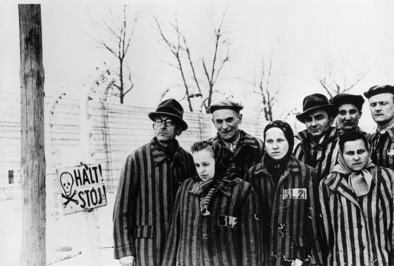 Auschwitz / Befreiung / Gruppe v. Häftlingen