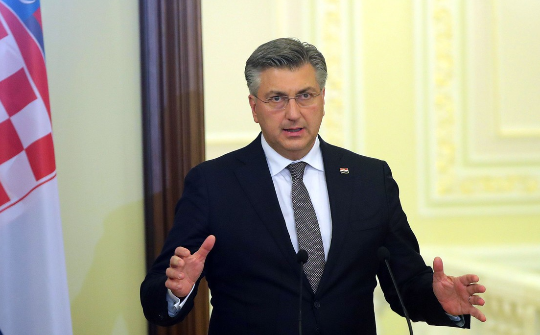 Premierul Croației consideră scandaloase şi ruşinoase declaraţiile preşedintelui, care a acuzat SUA şi UE pentru criza ruso-ucraineană
