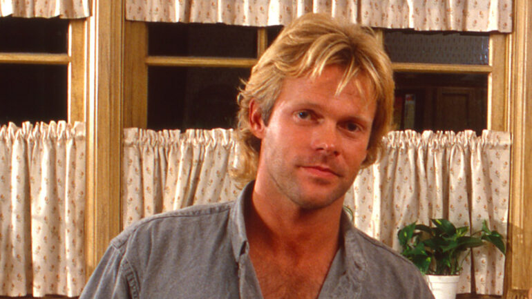 Actorul Morgan Stevens din serialul „Melrose Place" a fost găsit mort în bucătăria locuinței sale