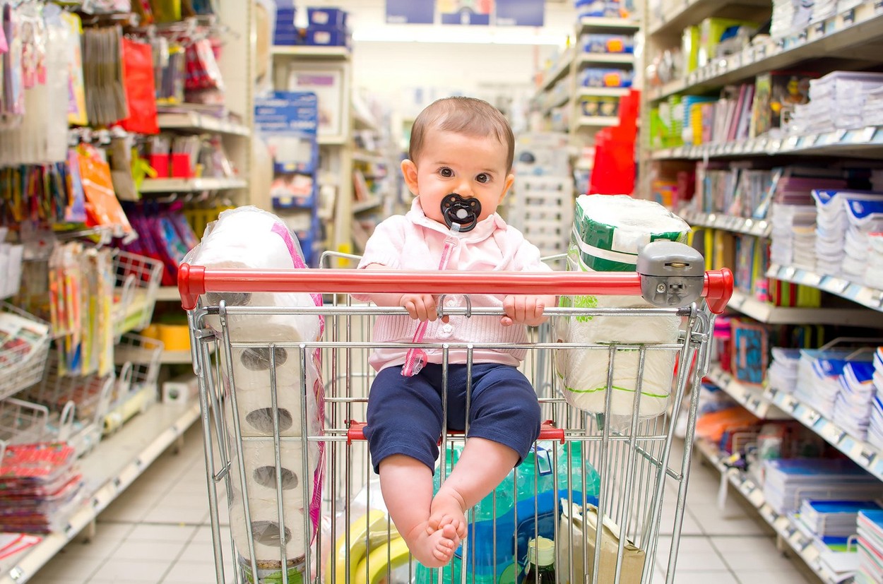 O femeie a încercat să cumpere un copil cu 500.000 de dolari într-un supermarket din Texas
