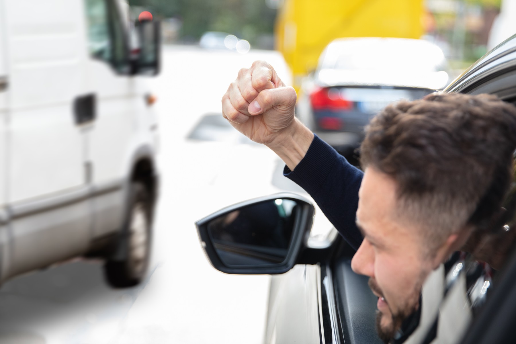 Profilul șoferului agresiv în trafic. Sociolog: Are tendința de a alege o mașină puternică, iar asta îi amplifică comportamentul ostil