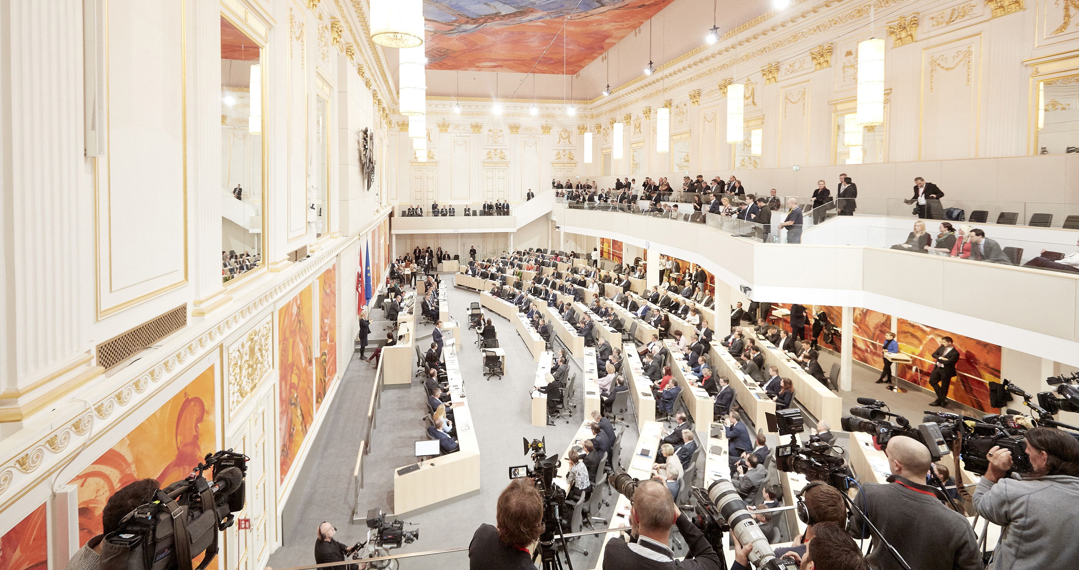 Legea vaccinării obligatorii împotriva COVID, la vot în Parlamentul Austriei