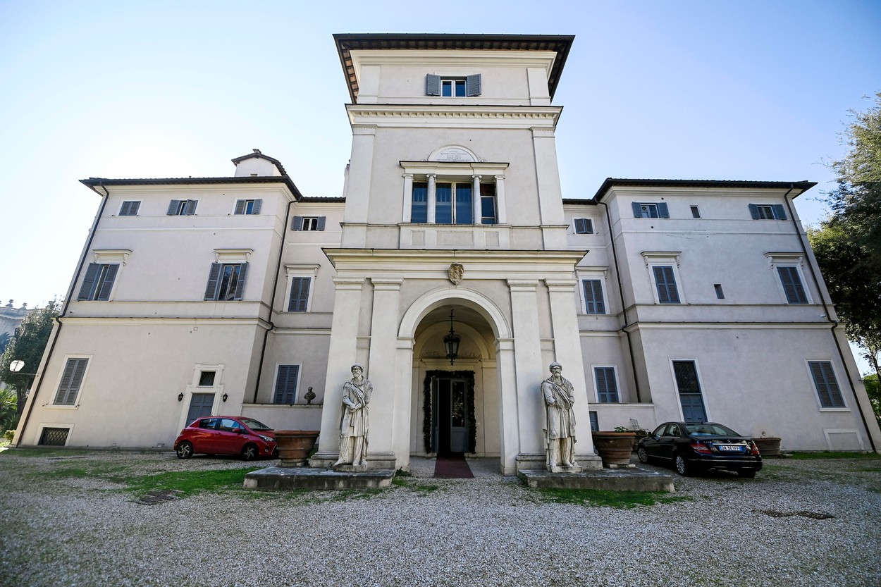 Vila de 471 de milioane de euro din Roma, cu un tavan pictat de Caravaggio, n-a atras nicio ofertă și va fi ieftinită