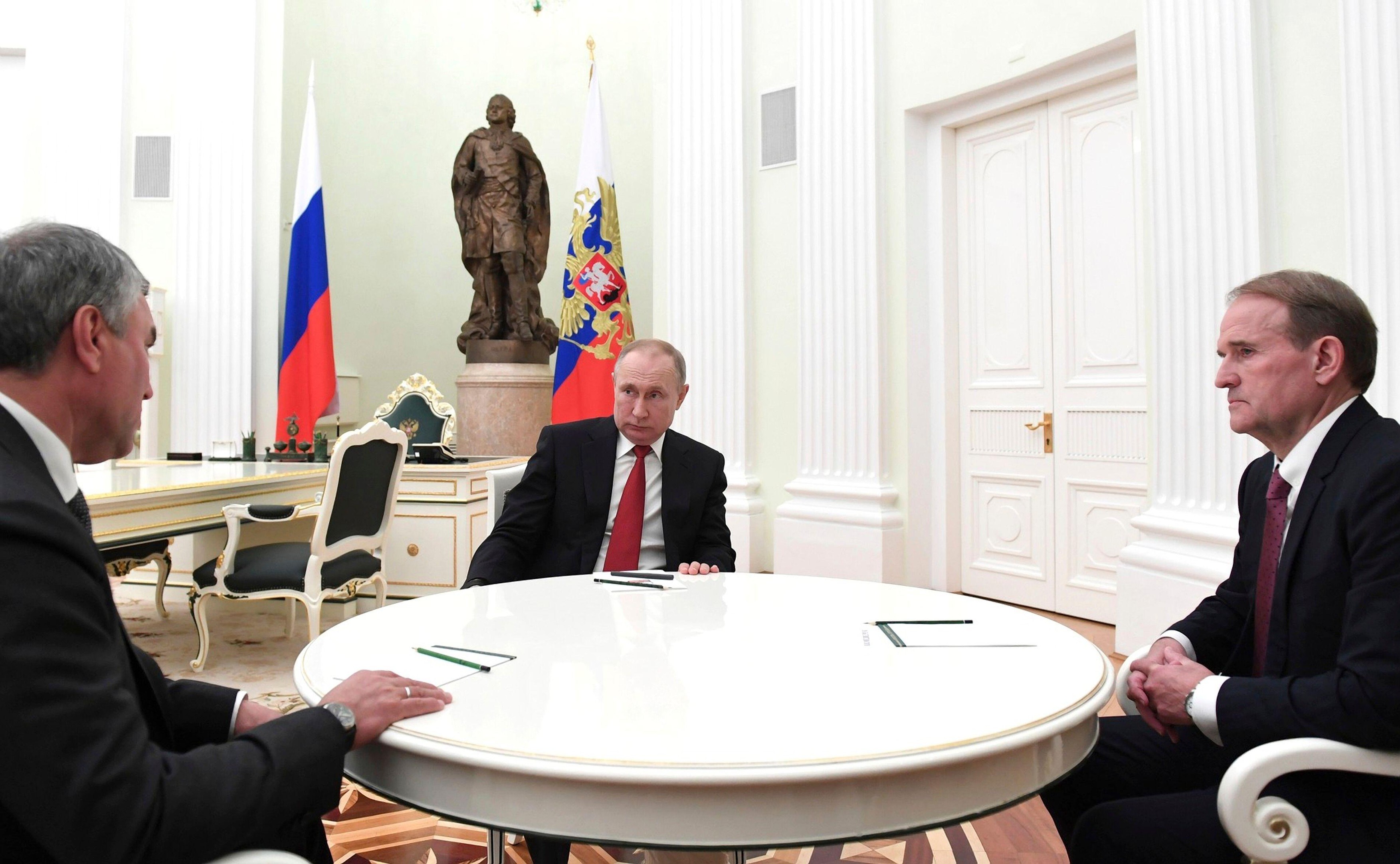 SUA: Kremlinul a recrutat doi parlamentari ucraineni, membri ai unui partid pro-Rusia, pentru a prelua controlul asupra guvernului