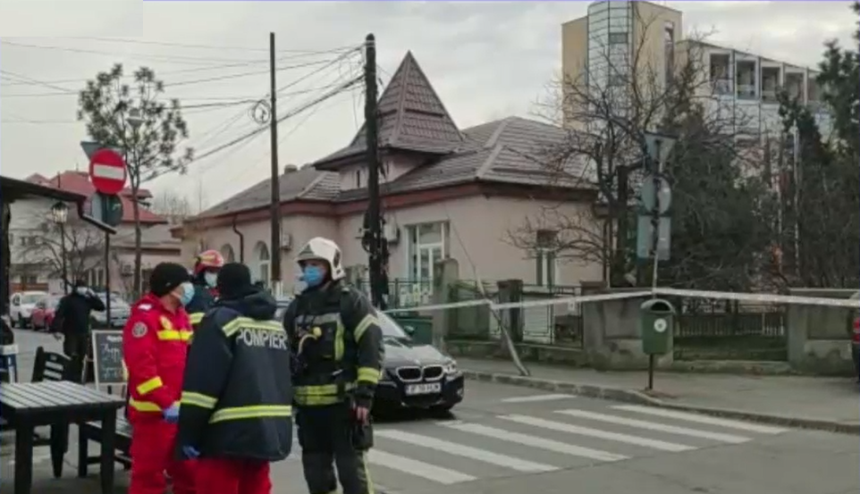 Alertă din cauza unui pachet suspect găsit într-o unitate militară din București. Traficul în zonă este blocat