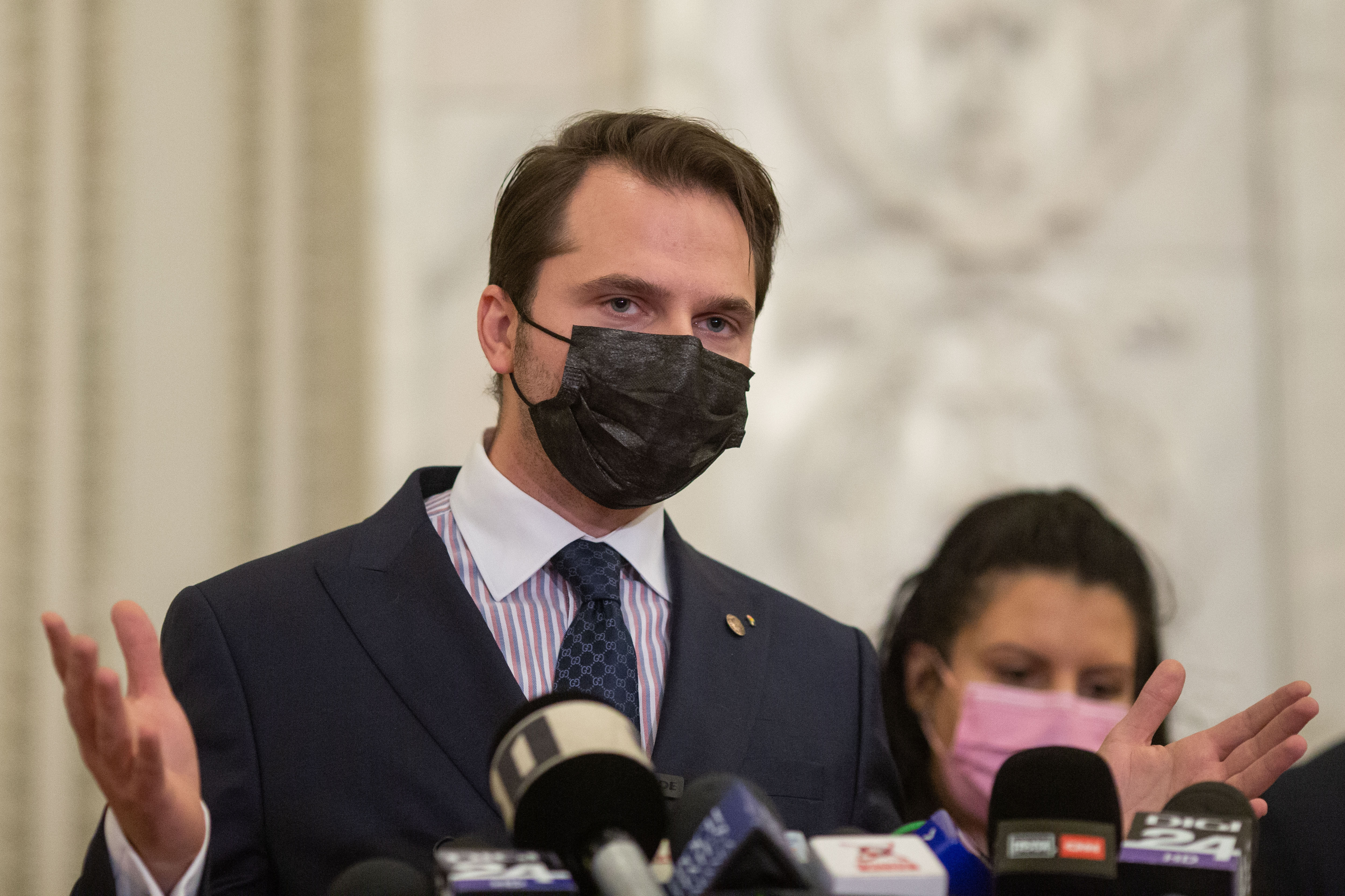 Propunere legislativă pentru ca liderii de sindicat să nu mai poată fi membri de partid