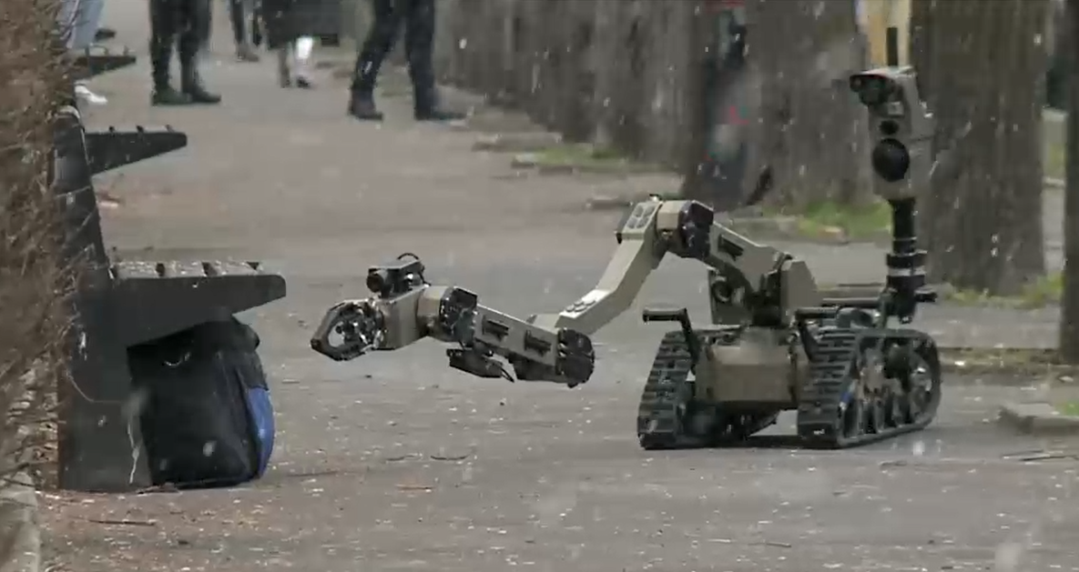 4 alarme într-o zi. Alertă cu bombă la prefectura din Brăila. După București și Giurgiu, colet suspect găsit și la Constanța