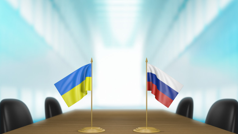 stegulete ale ucrainei si rusiei pe o masa