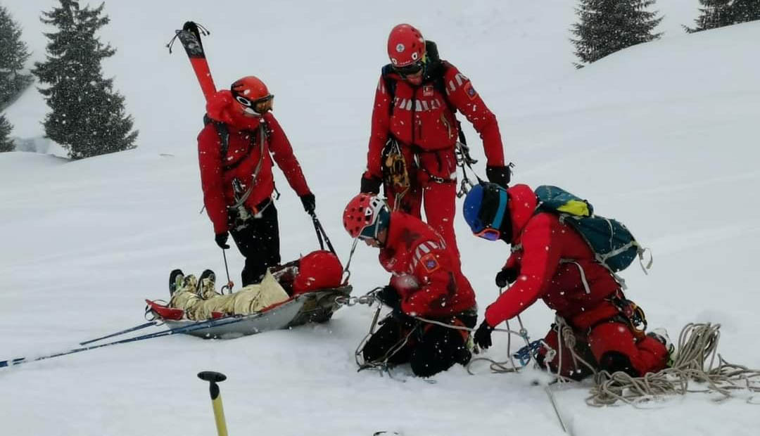 Salvamontiștii au salvat peste 120 de oameni în 24 de ore. Numărul apelurilor de urgență s-a dublat în weekend