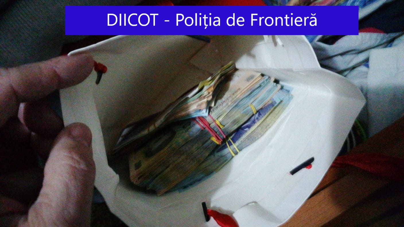 Percheziții la traficanții de țigări. Procurorii au confiscat țigări de contrabandă, bani și mașini