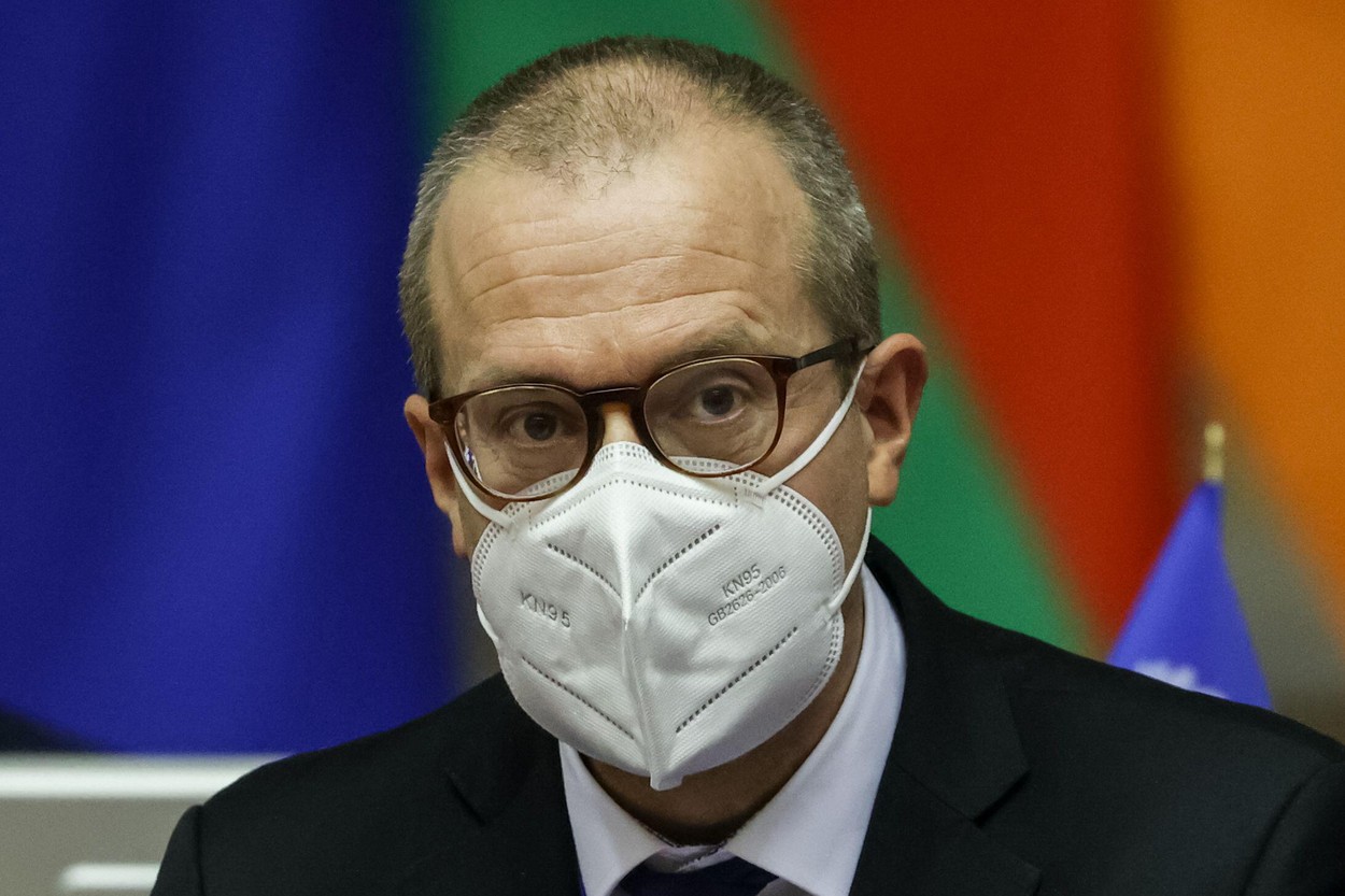 Oficial OMS: Varianta Omicron ar putea fi faza de final a pandemiei în Europa