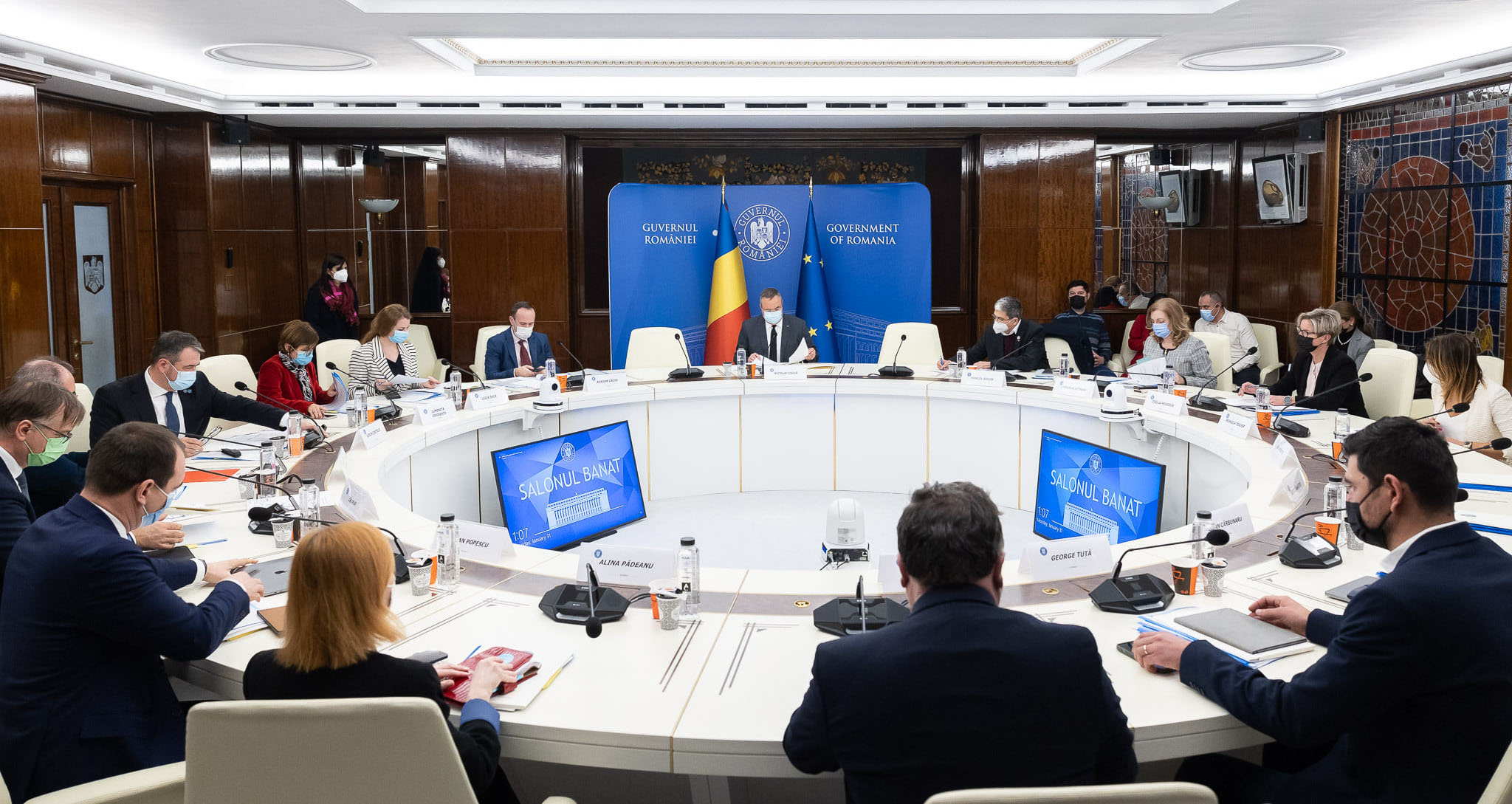 Nicolae Ciucă, discuții privind finalizarea laserului de mare putere de la Măgurele până în 2023