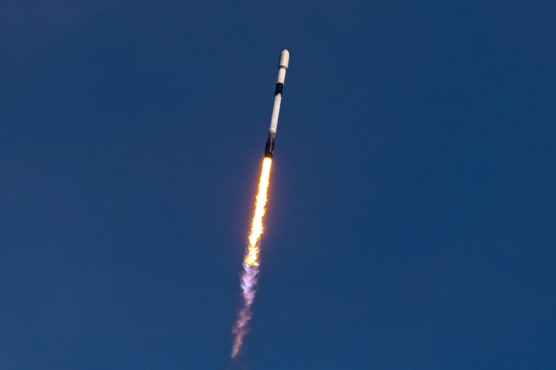 A Falcon 9 rocket launches from LC-39A at Cape Canaveral Space Force Station, Fla., Feb. 3, 2022. The Starlink 4-7 mission carried 49 satellites into orbit. (U.S. Space Force photo by Joshua Conti)