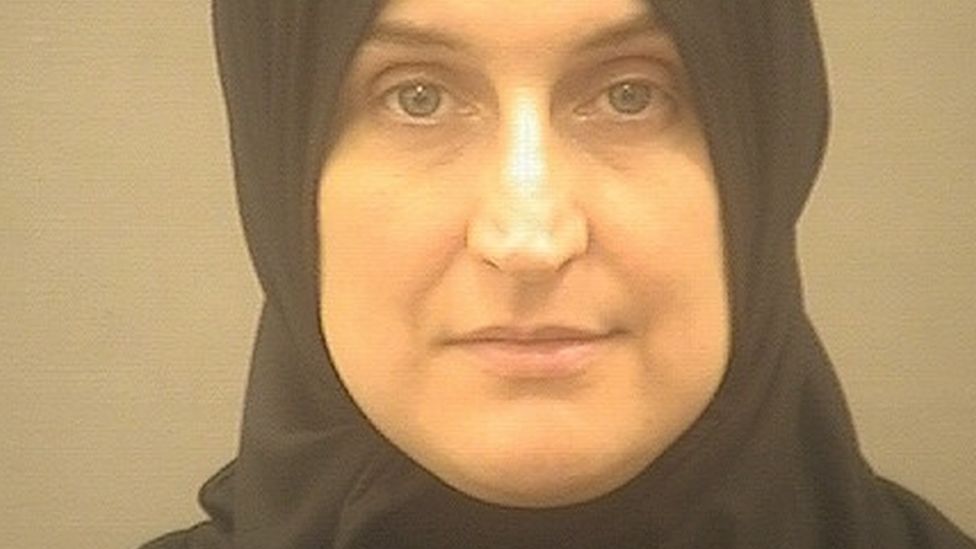 Cum s-a transformat o fată din America într-un terorist căutat de FBI. În Siria antrena copii de șase ani să tragă cu mitraliera